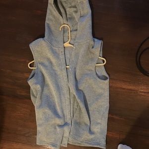 Sleeveless sweater- Perfect under a denim jacket!